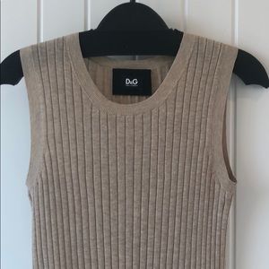 D&G light brown knit top size 38 Italian, XS, S